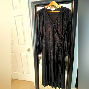 Lauren Conrad, XXL, silky wrap dress, black with floral pattern. NWOT